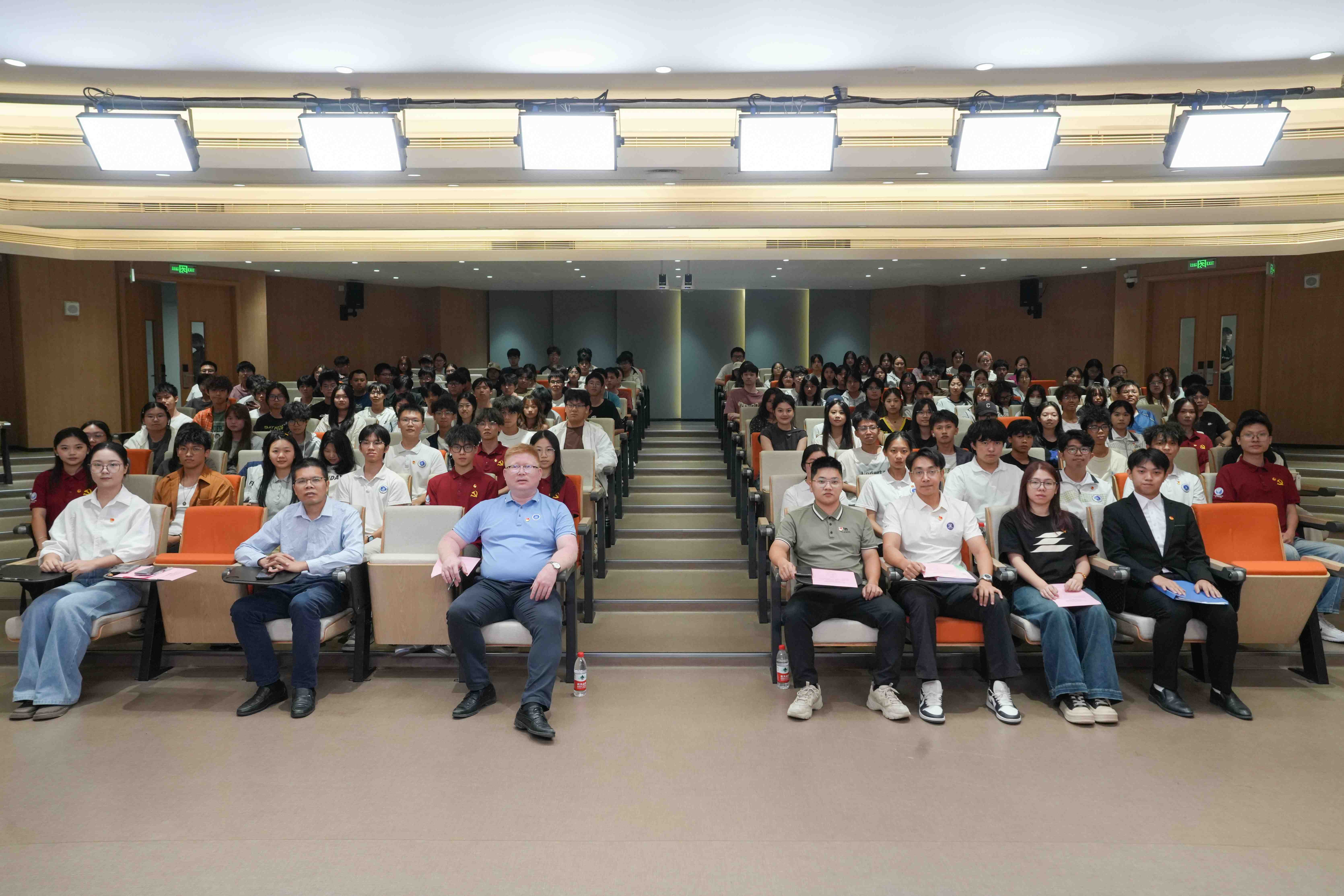 合影留念 (1).jpg