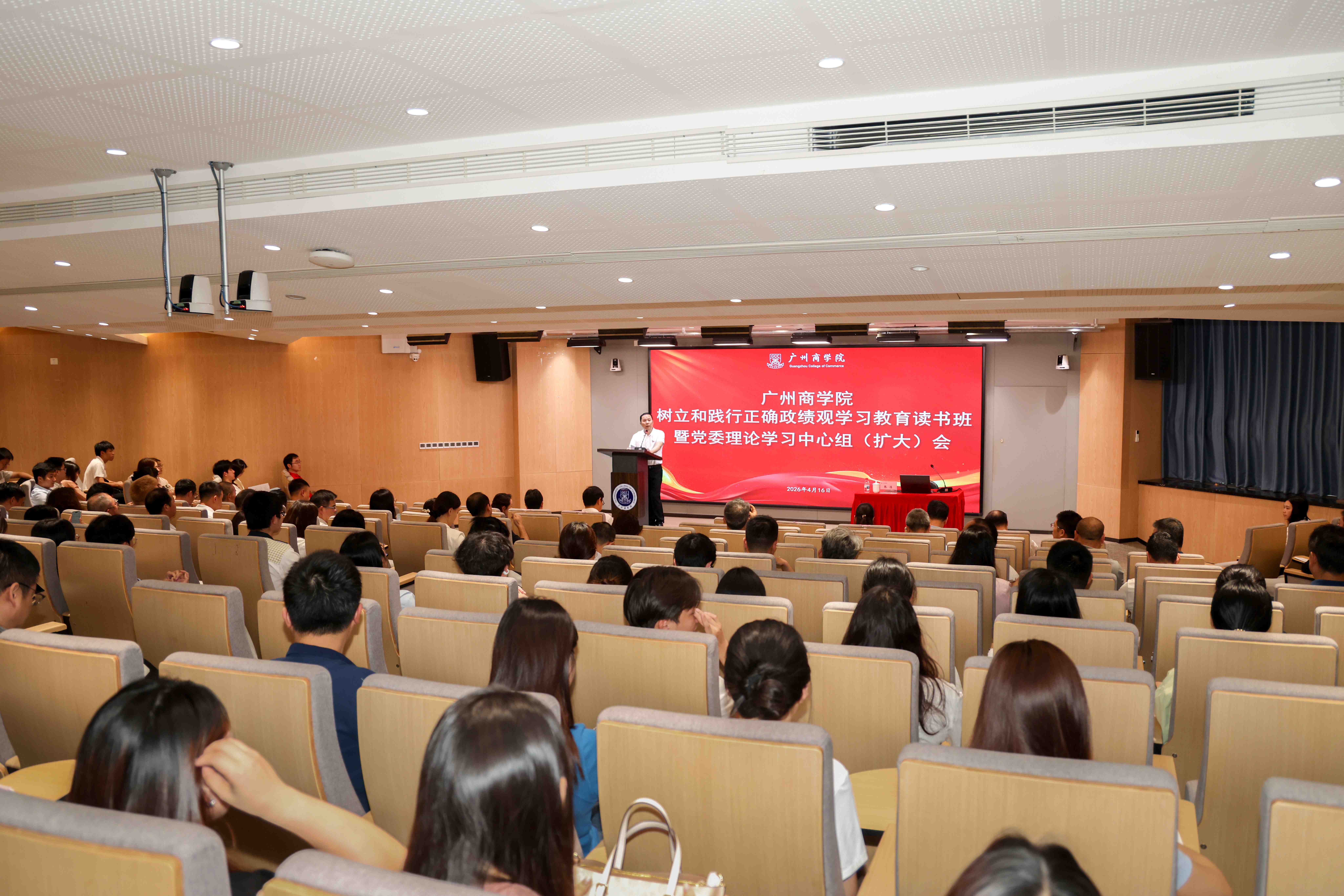 黄翎洲摄 (6).jpg