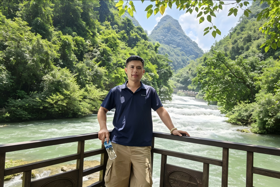 李荣学.png
