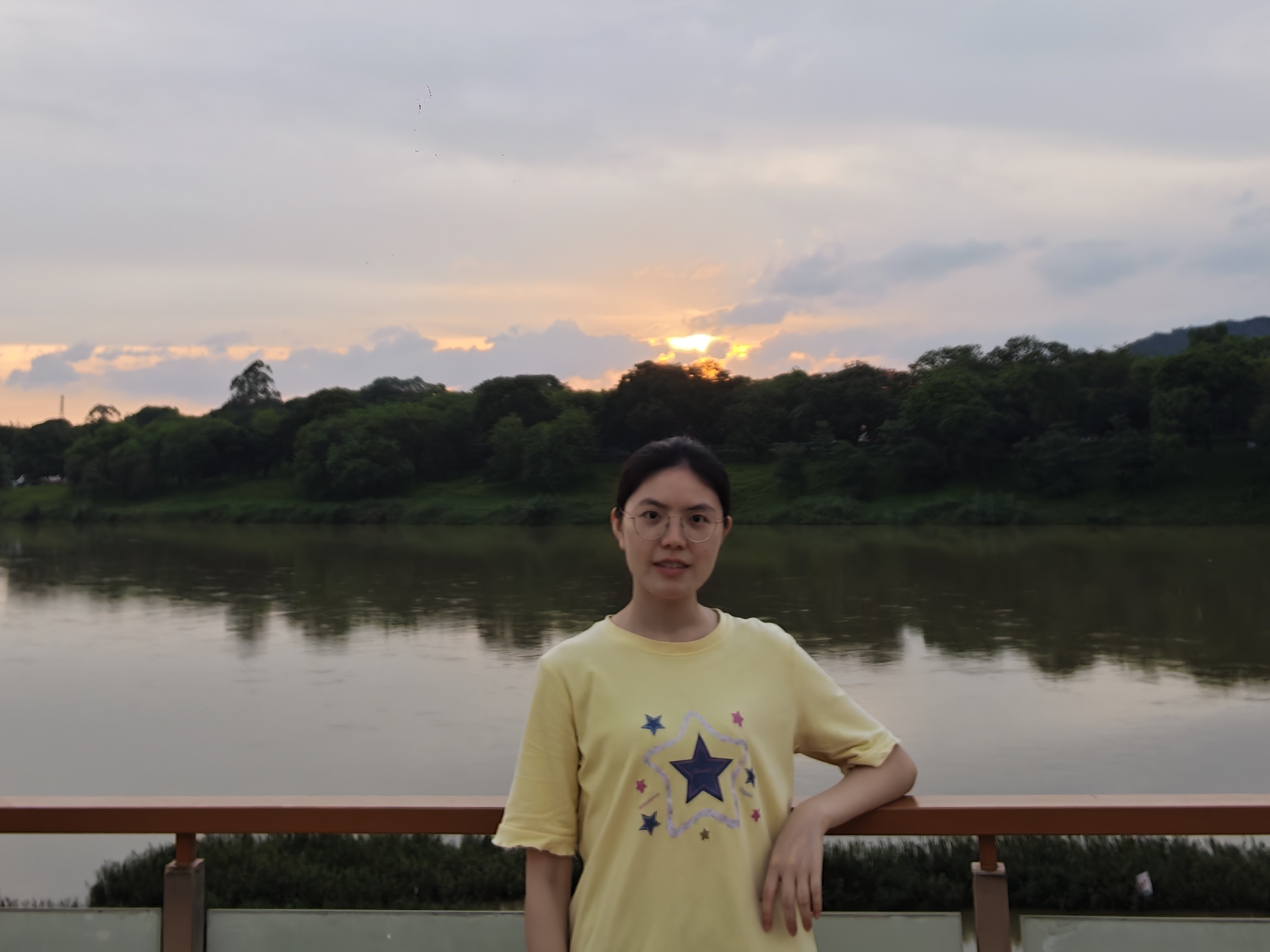 优秀党员+莫健婷.jpg